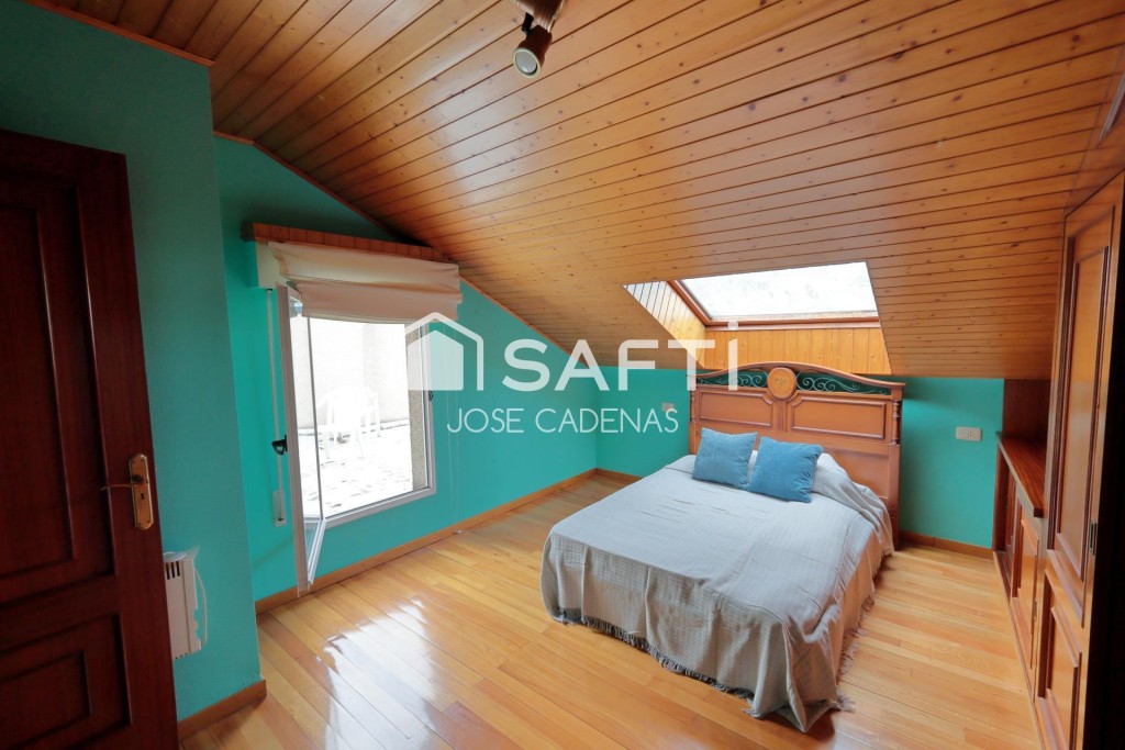 Imagen 1 de ¡ESPECTACULAR DÚPLEX ABUHARDILLADO CON TERRAZA