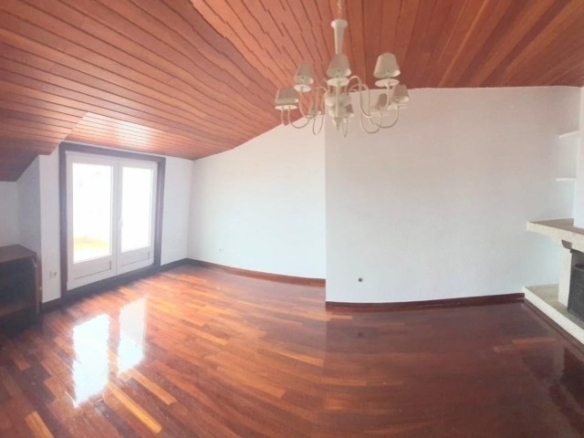 Imagen 2 de SE VENDE ÁTICO CON VISTAS AL MAR EN BAIO - PONTEVEDRA
