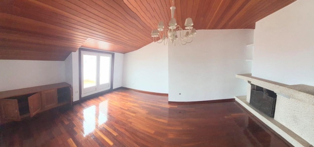 Imagen 2 de SE VENDE ÁTICO CON VISTAS AL MAR EN BAIO - PONTEVEDRA