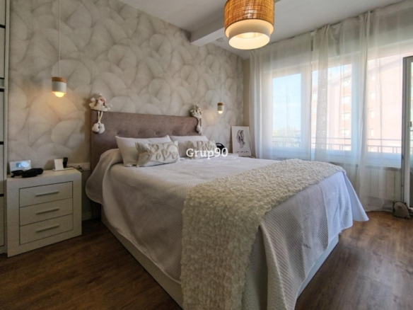 Imagen 4 de PISO DE 111 M2 TOTALMENTE REFORMADO CON 2 BALCONES JUNTO AL PASSEIG DE RONDA