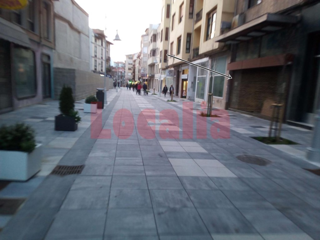 Imagen 1 de Local en venta en Torrelavega de 136 m2