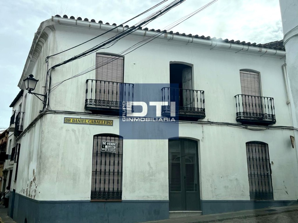 Imagen 3 de CASA DE PUEBLO EN EL CENTRO DE CORTEGANA
