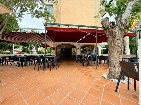 Imagen 2 de Local comercial en Venta en Denia Alicante