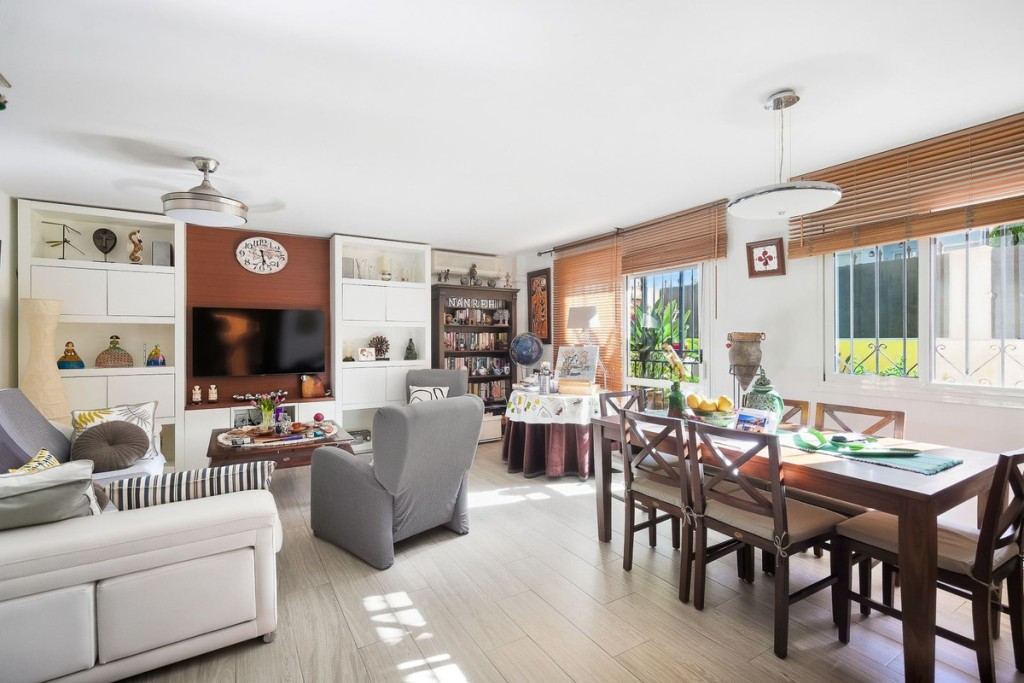 Imagen 2 de Casa-Chalet en Venta en Arroyo De La Miel Málaga