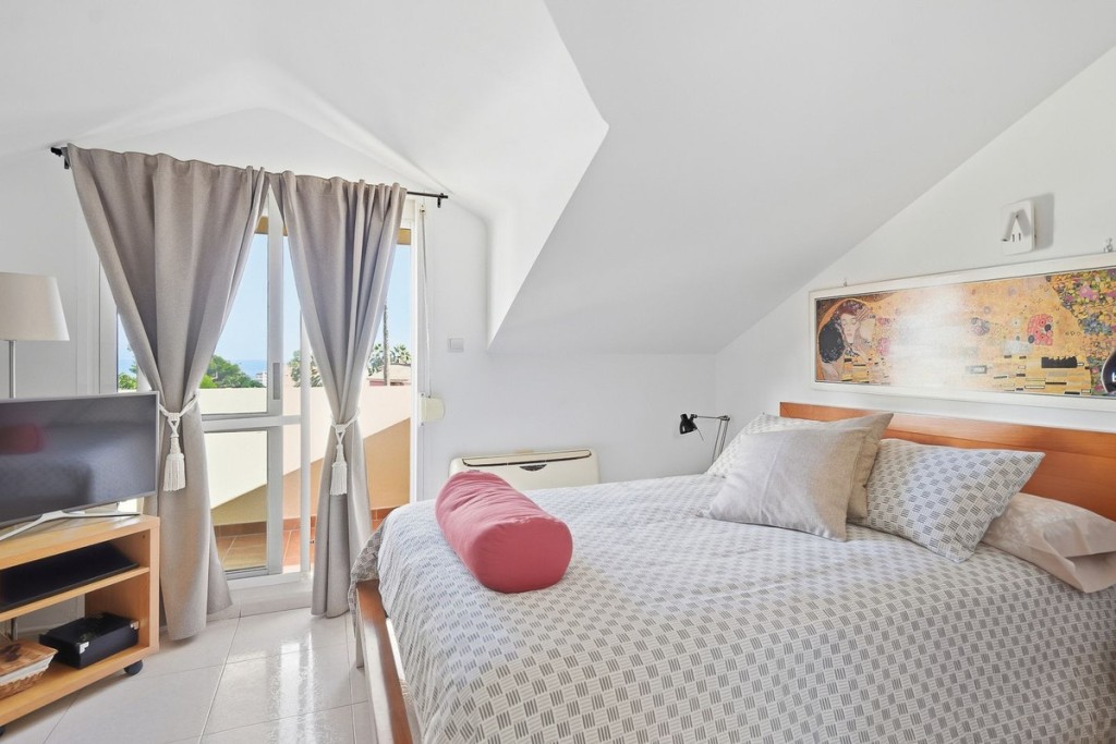 Imagen 4 de Casa-Chalet en Venta en Arroyo De La Miel Málaga