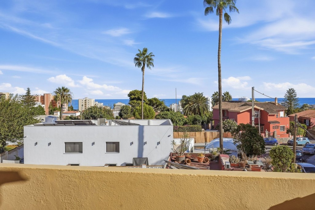 Imagen 1 de Casa-Chalet en Venta en Arroyo De La Miel Málaga