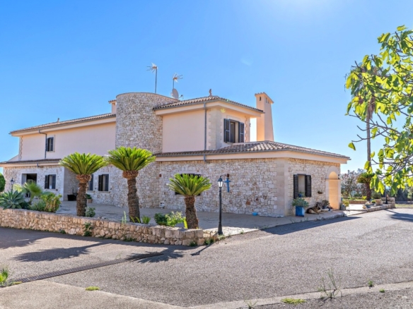 Imagen 2 de Casa de campo-Masía en Venta en Manacor Baleares