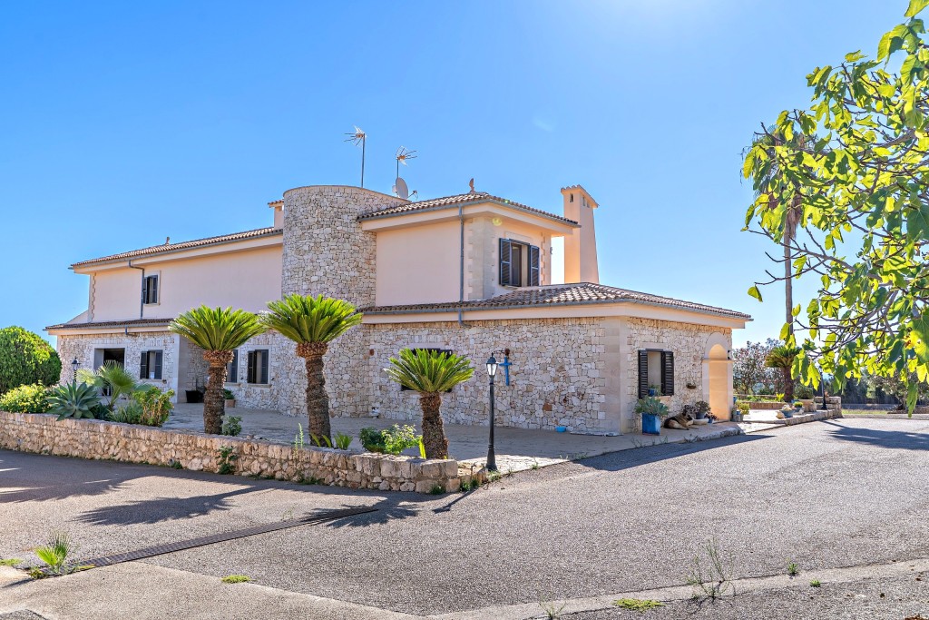 Imagen 2 de Casa de campo-Masía en Venta en Manacor Baleares
