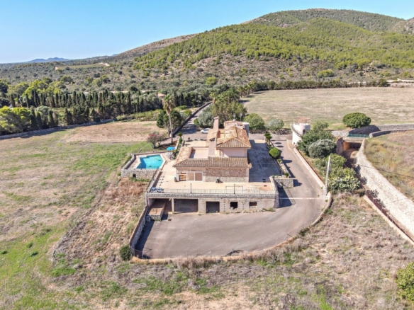 Imagen 3 de Casa de campo-Masía en Venta en Manacor Baleares