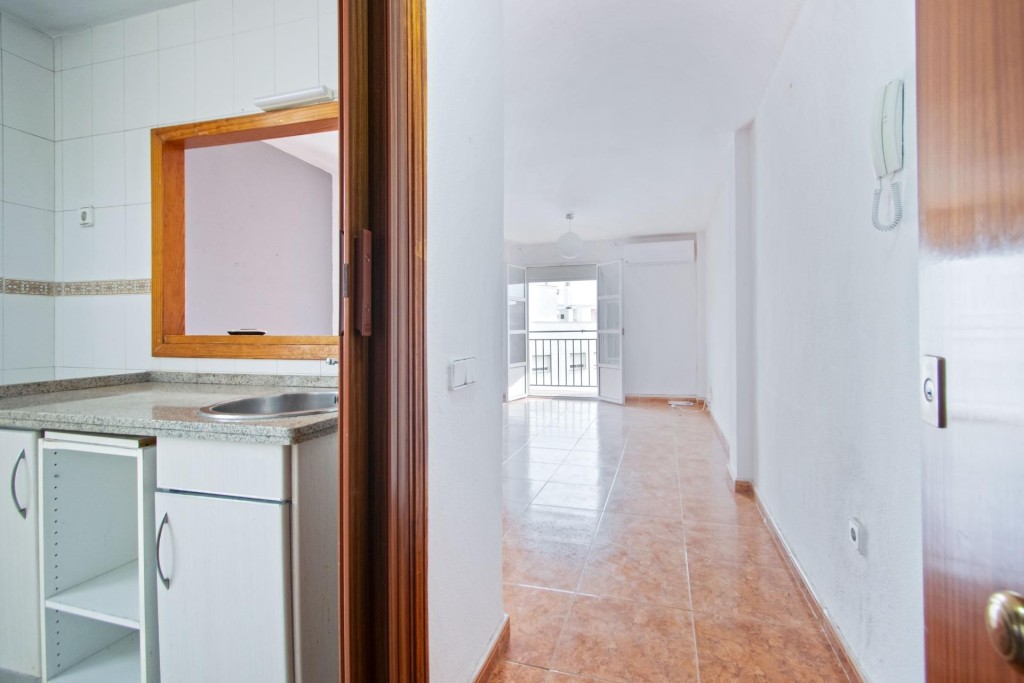 Imagen 2 de Estupendo piso con gran terraza en calle Argantonio