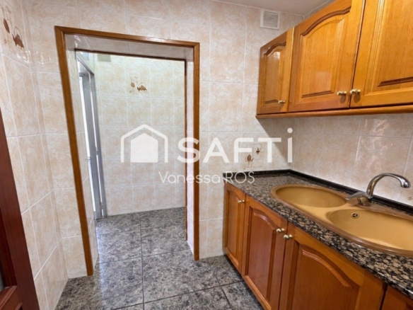 Imagen 4 de Descubre este acogedor piso y su excelente comunicación con Barcelona.