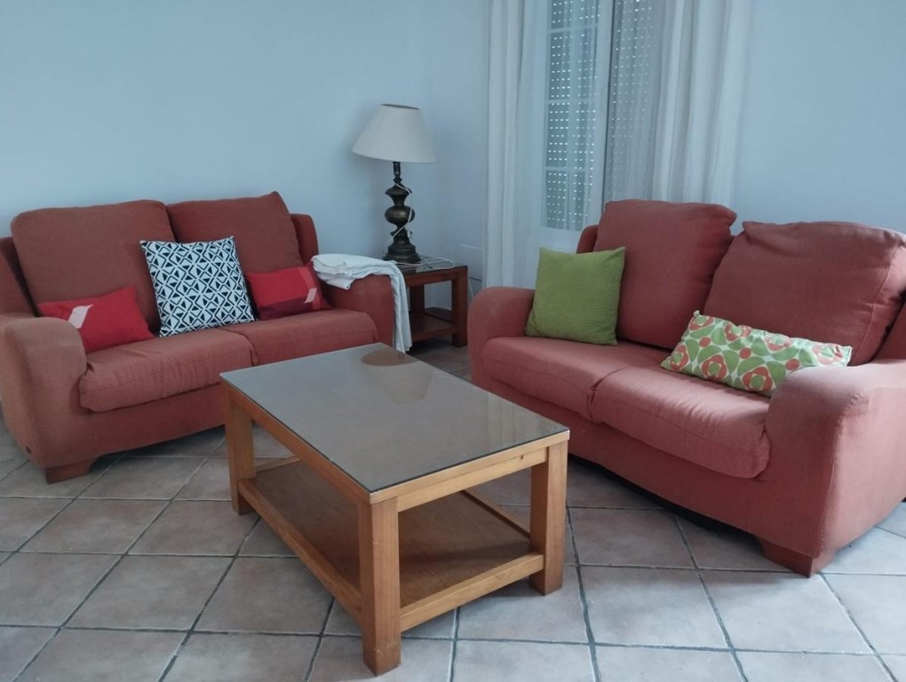 Imagen 2 de APARTAMENTO BAJO DE 1 DORMITORIO CERCA DEL MAR EN ZONA CENTRO