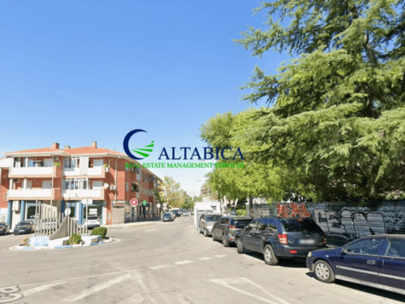 Imagen 2 de Local comercial en Venta en Velilla De San Antonio Madrid