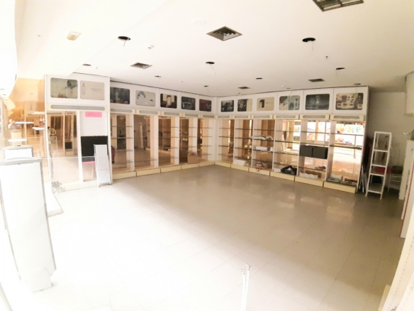 Imagen 2 de Local comercial en Alquiler en Vigo Pontevedra