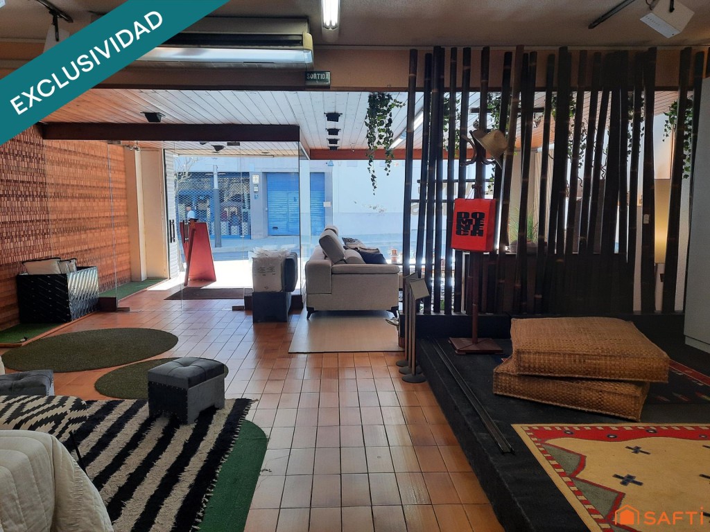 Imagen 2 de Edificio comercial en pleno centro de Móra d'Ebre