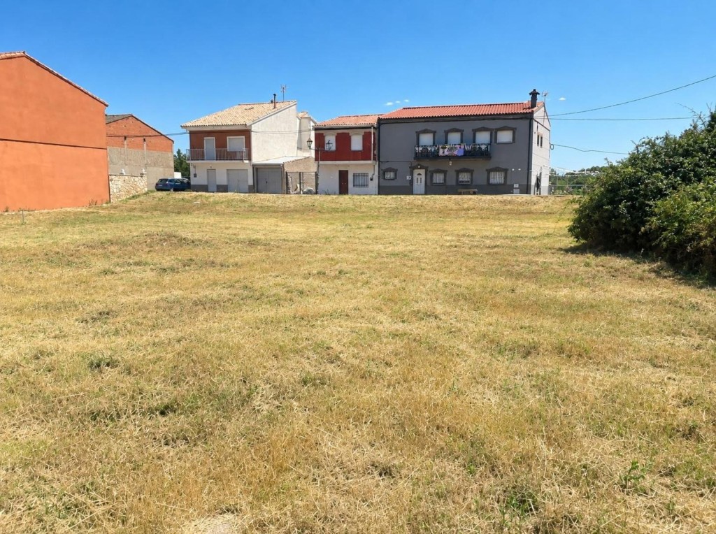 Imagen 4 de TERRENO URBANO DE 1.021 m² EN CARDENETE (CUENCA)