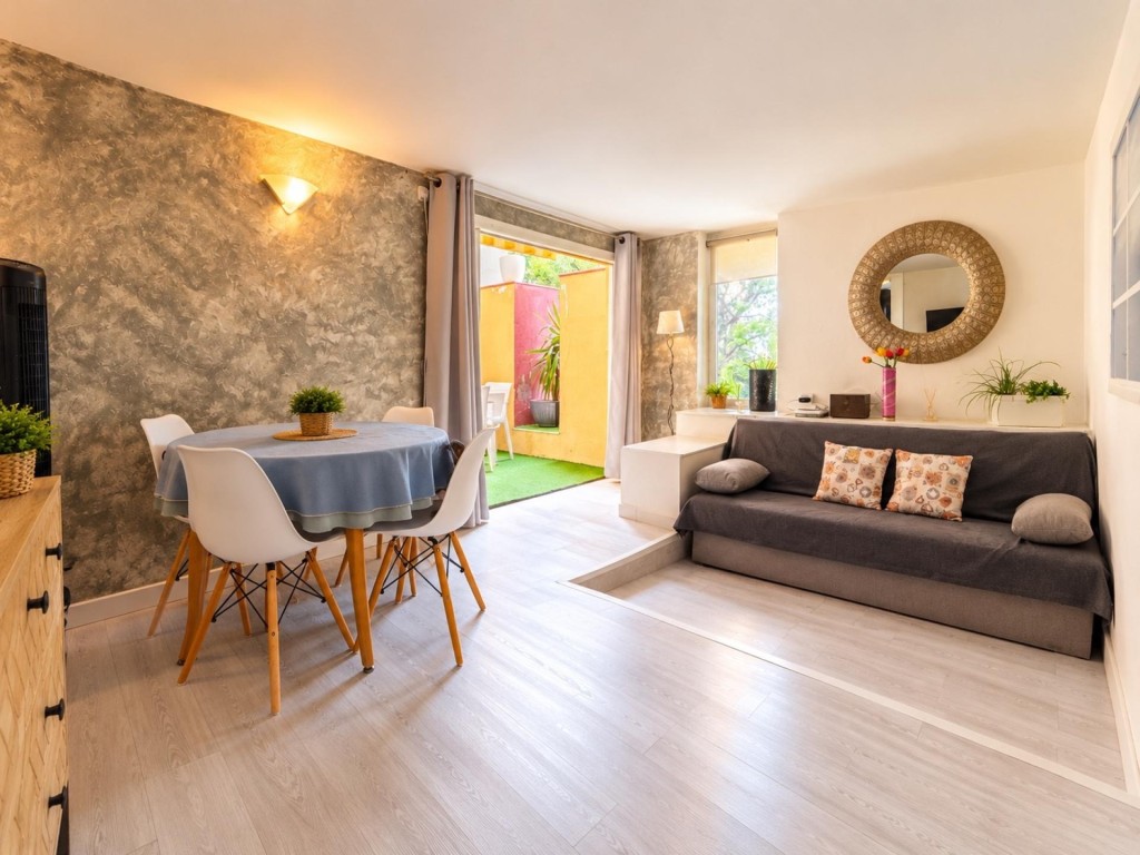 Imagen 1 de Loft con terraza y piscina comunitaria en Vallpineda