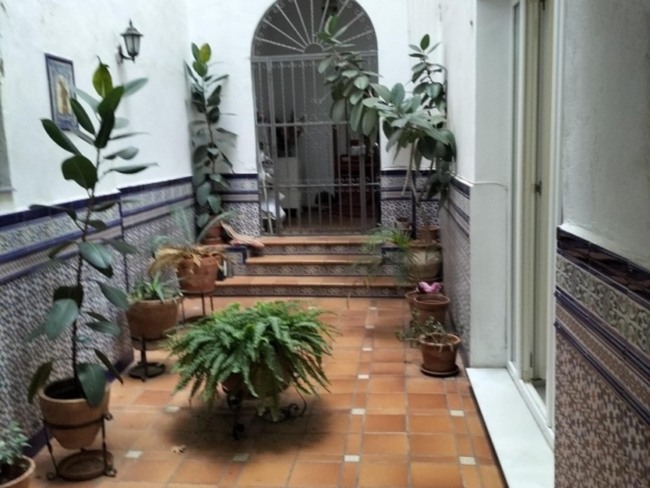 Imagen 1 de Estupendo local comercial en El Arenal!!