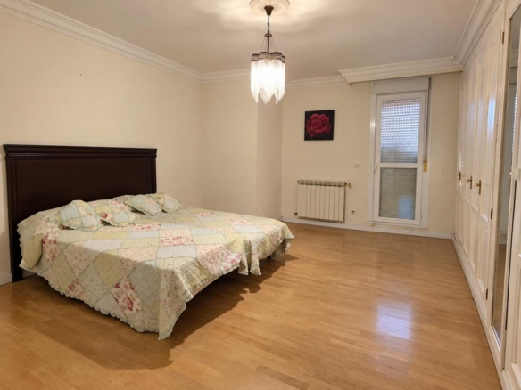 Imagen 2 de VENTA DE ESPECTACULAR ÁTICO EN PLENO CENTRO DE ESTEPONA