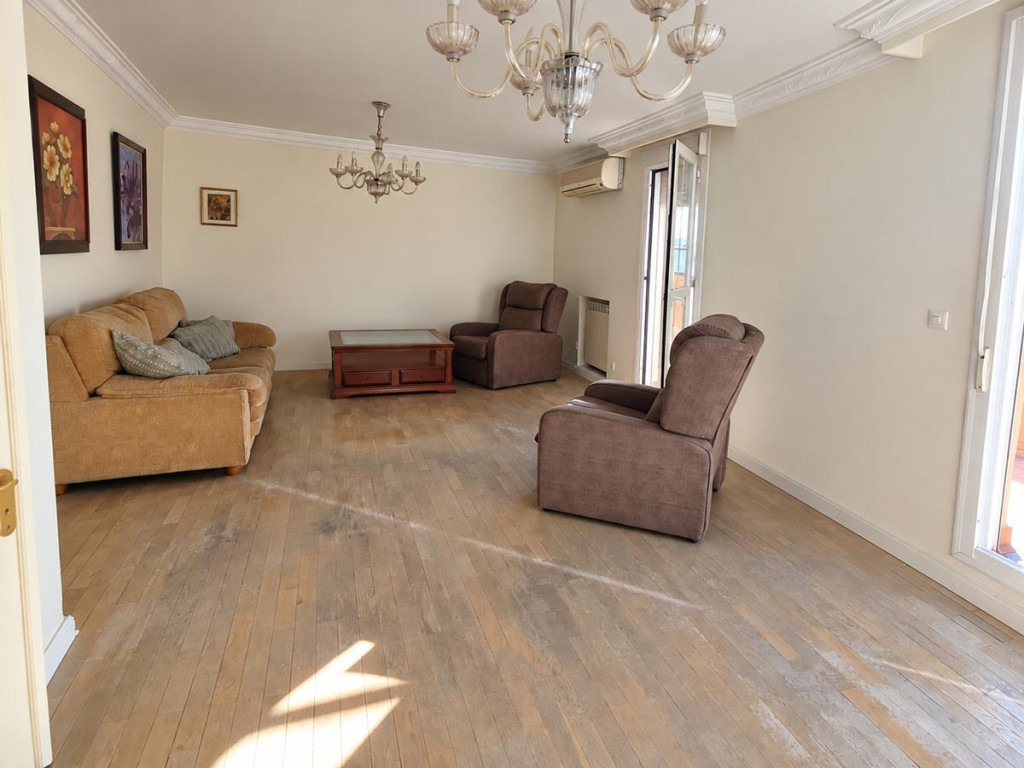 Imagen 1 de VENTA DE ESPECTACULAR ÁTICO EN PLENO CENTRO DE ESTEPONA