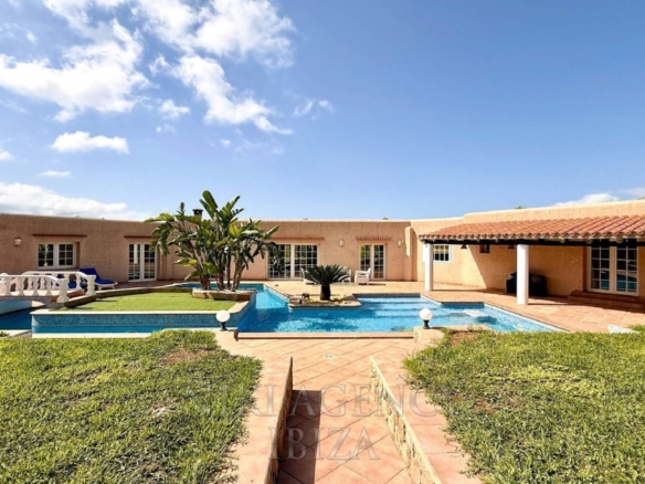 Imagen 1 de Casa-Chalet en Venta en Sant Josep De Sa Talaia Baleares