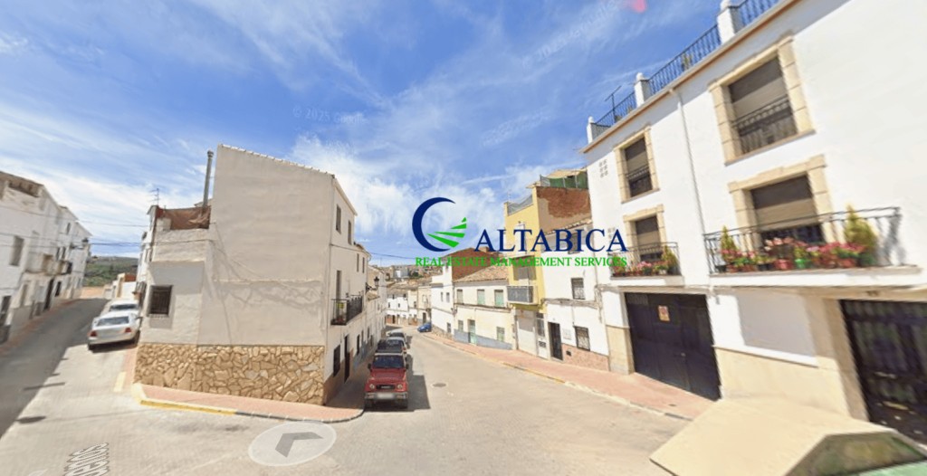 Imagen 2 de Casa-Chalet en Venta en Huelma Jaén