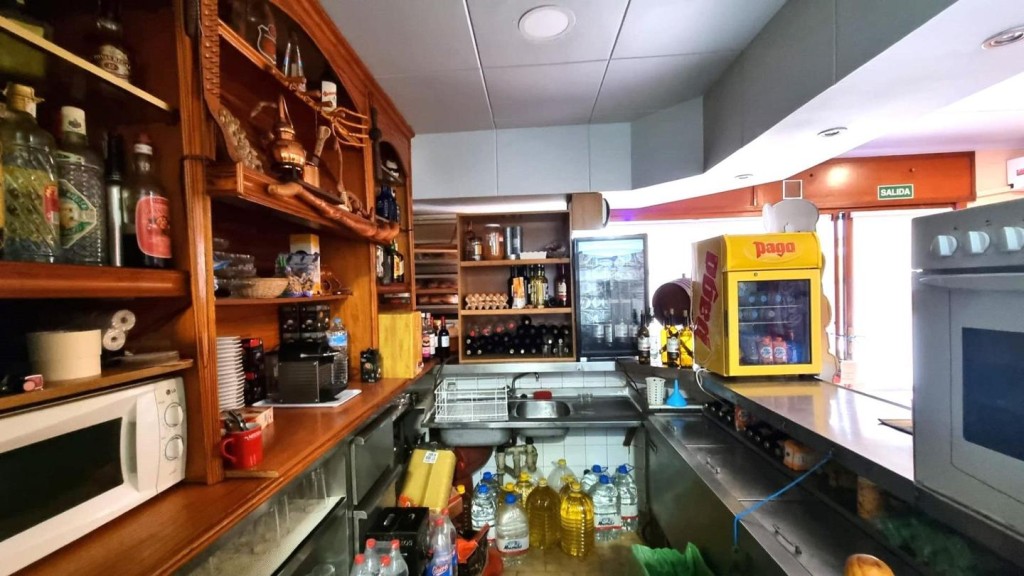 Imagen 4 de Restaurante Burger en plena actividad