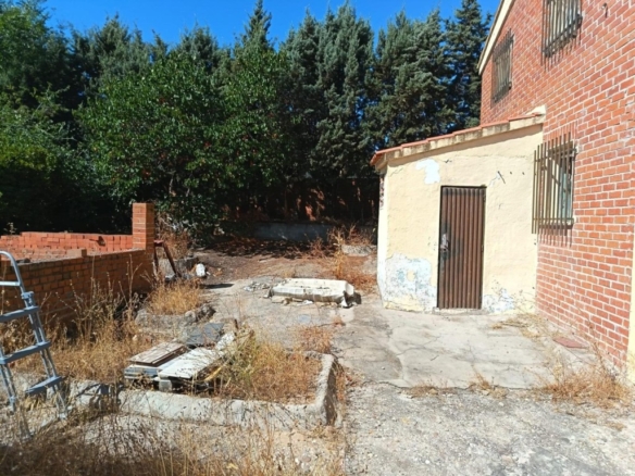 Imagen 2 de Oportunidad en Albarreal de Tajo – ¡Sin comisión al comprador!