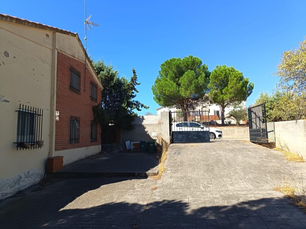 Imagen 1 de Oportunidad en Albarreal de Tajo – ¡Sin comisión al comprador!