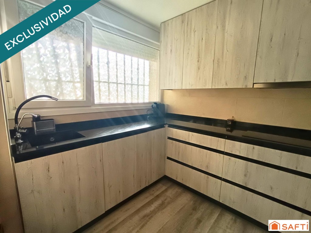Imagen 1 de Exclusivo adosado con piscina y terraza