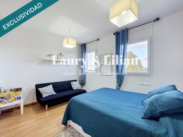 Imagen 3 de Oportunidad en Empuriabrava: apartamento de 2 dormitorios.