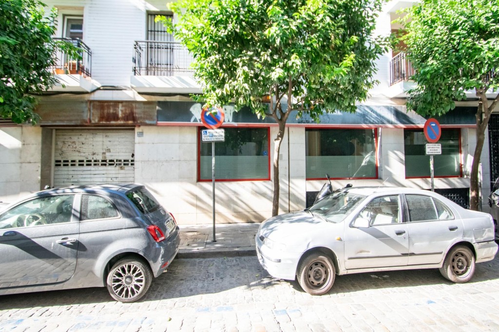 Imagen 1 de Excepcional oportunidad de inversión en el corazón del Arenal Sevillano