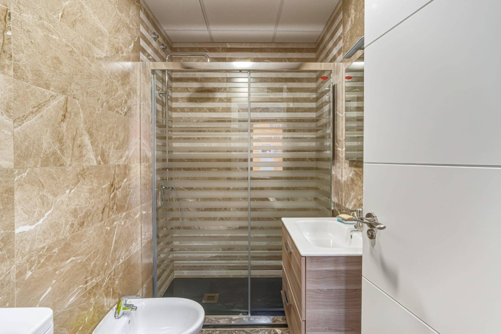 Imagen 3 de Clínica de fisioterapia en venta – 250 m2 – totalmente equipada – lista para funcionar