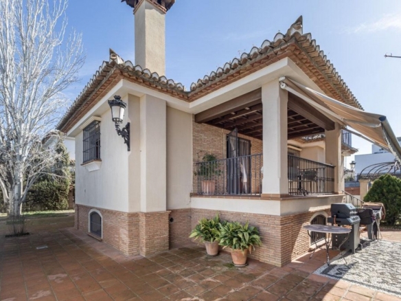 Imagen 3 de Casa-Chalet en Venta en Ogijares Granada
