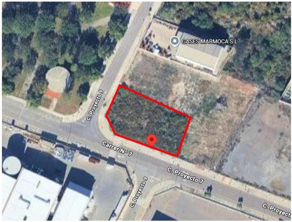 Imagen 2 de Parcela industrial esquinera de 1.750 m² en Quartell