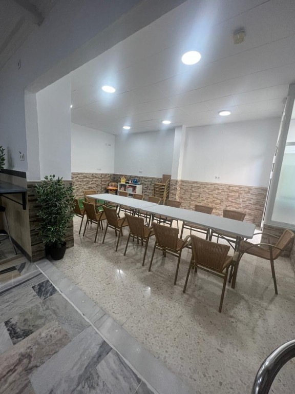 Imagen 1 de LOCAL COMERCIAL DIÁFANO A PIE DE CALLE EN SEVILLA ESTE