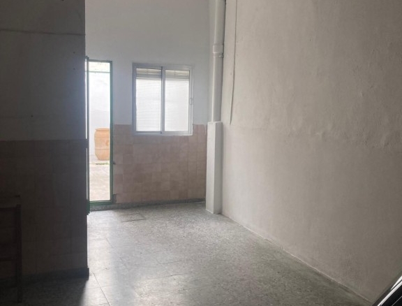 Imagen 4 de LOCAL COMERCIAL EN ALQUILER EN ZONA DOCTOR FEDRIANI