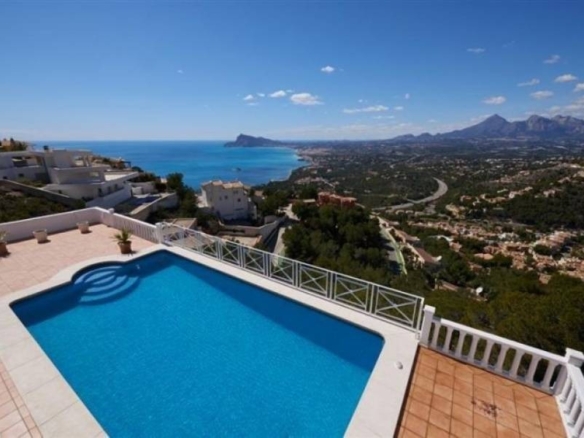 Imagen 4 de ESPECTACULAR VILLA EN ALTEA HILLS. 4D.5B.2SALONES.295M2