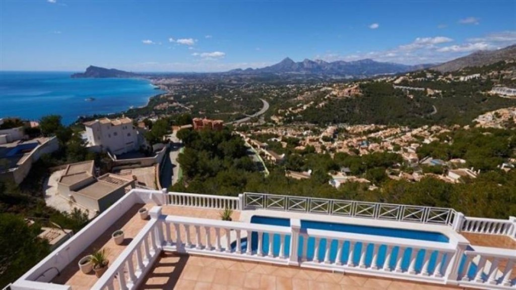 Imagen 1 de ESPECTACULAR VILLA EN ALTEA HILLS. 4D.5B.2SALONES.295M2