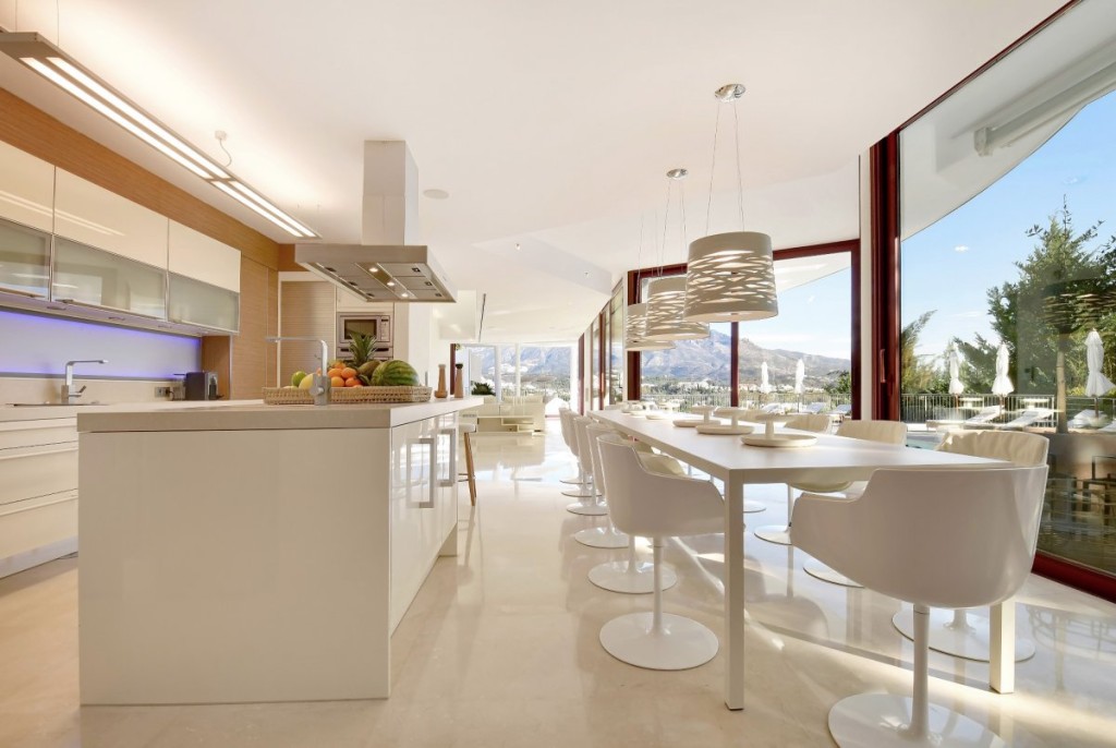 Imagen 2 de Preciosa villa a pies de campos de golf.