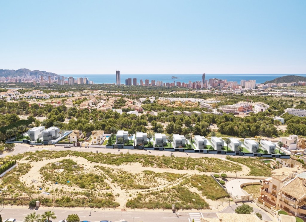 Imagen 3 de VENTA-OBRA NUEVA-BENIDORM-CHALET UNIFAMILIAR-3 DORMITORIOS-3 BAÑOS