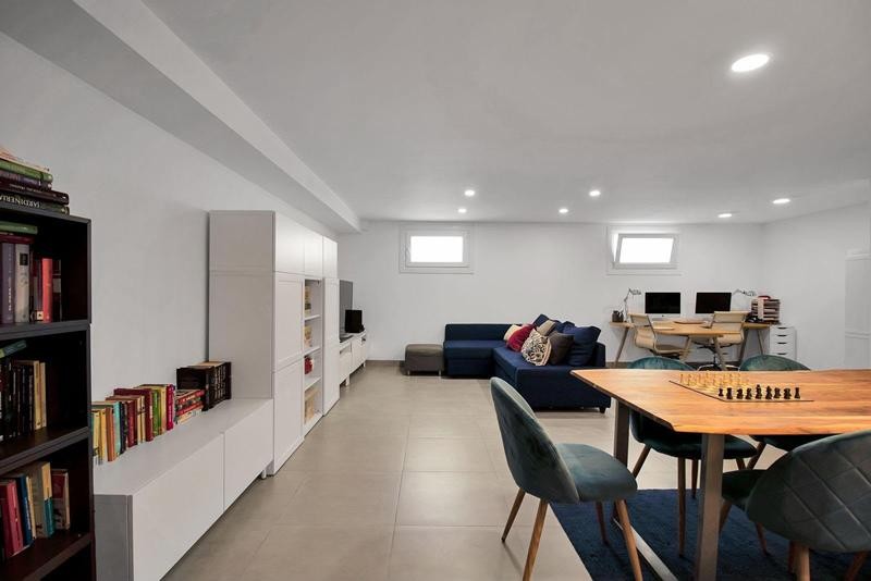 Imagen 2 de ESPECTACULAR VIVIENDA CON JARDÍN Y PISCINA PRIVADA EN CASARES COSTA