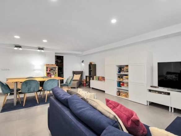 Imagen 1 de ALQUILER DE VIVIENDA CON JARDÍN Y PISCINA PRIVADA EN CASARES COSTA