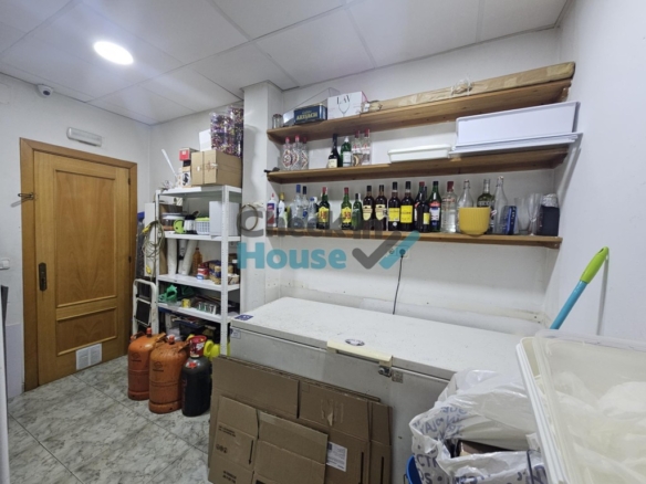 Imagen 3 de Local comercial en Venta en Palamos Girona