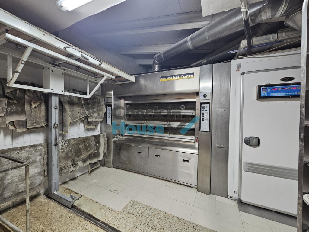 Imagen 4 de Local comercial en Alquiler en Celra Girona