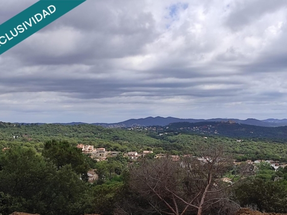 Imagen 3 de ¡Construye la casa en Sant Genís de Palafolls!