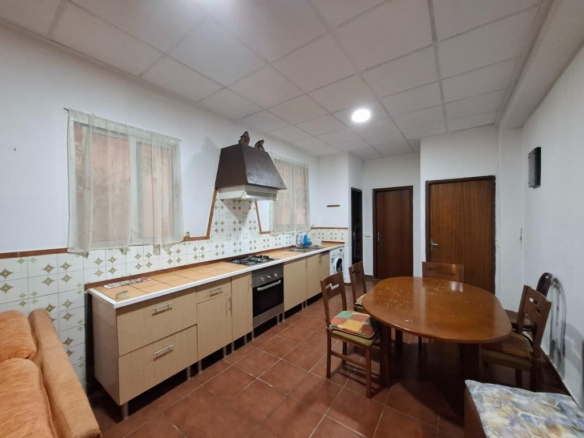 Imagen 4 de OPORTUNIDAD UNICA! CASA CON 3 VIVIENDAS INDEPENDIENTES EN CASTELLO DE RUGAT
