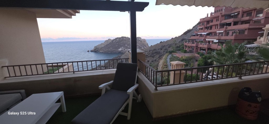 Imagen 2 de Espectacular Apartamento de Lujo en Primera Línea con Vistas al Mar en la exclusiva Urbanización Isla del Fraile Águilas