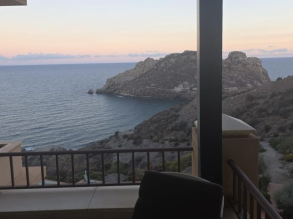 Imagen 3 de Espectacular Apartamento de Lujo en Primera Línea con Vistas al Mar en la exclusiva Urbanización Isla del Fraile Águilas