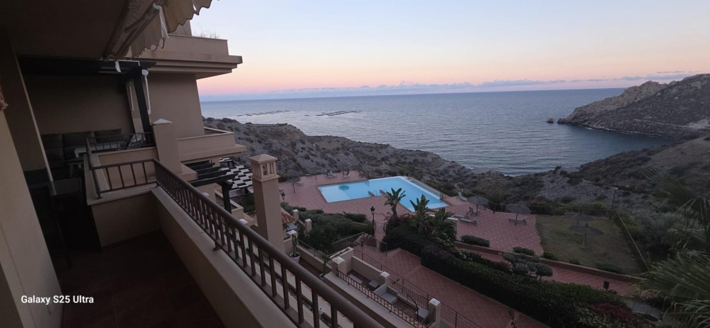 Imagen 4 de Espectacular Apartamento de Lujo en Primera Línea con Vistas al Mar en la exclusiva Urbanización Isla del Fraile Águilas